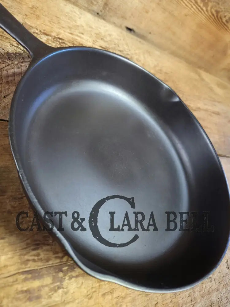 The Classic 8! 1940’s early Birmingham Stove & Range Red Mountain Series #8 Skillet 8C Skillet