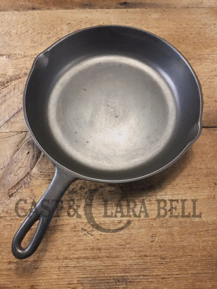 The Classic 8! 1940’s early Birmingham Stove & Range Red Mountain Series #8 Skillet 8Y Skillet