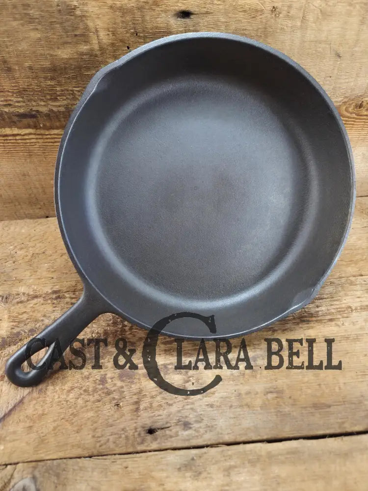 The Classic 8! 1940’s early Birmingham Stove & Range Red Mountain Series #8 Skillet 8Z Skillet