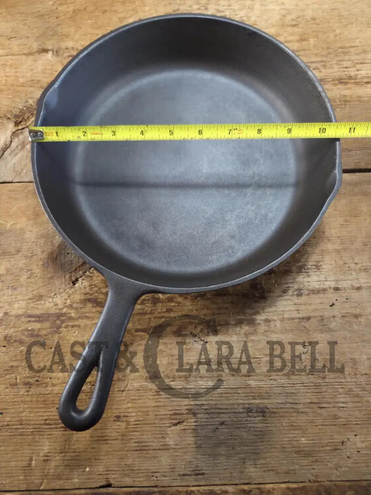 The Classic 8! 1940’s early Birmingham Stove & Range Red Mountain Series #8 Skillet 8Z Skillet