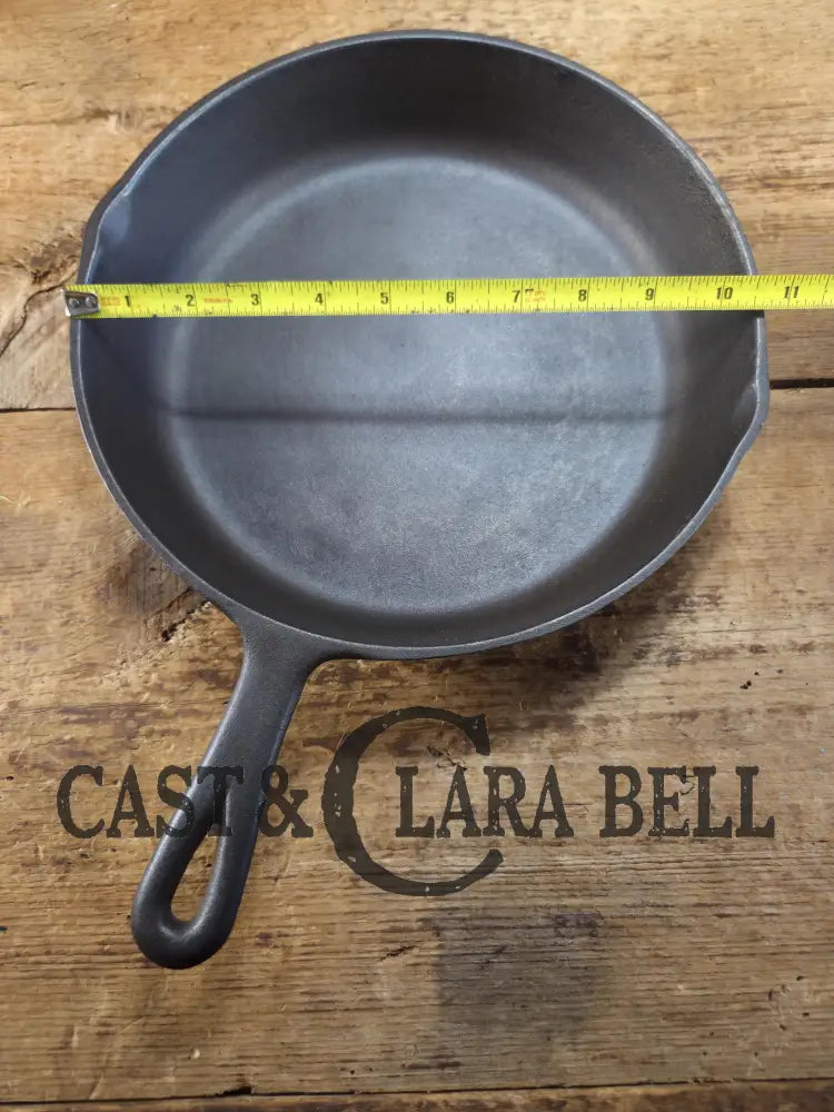 The Classic 8! 1940’s early Birmingham Stove & Range Red Mountain Series #8 Skillet 8Z Skillet