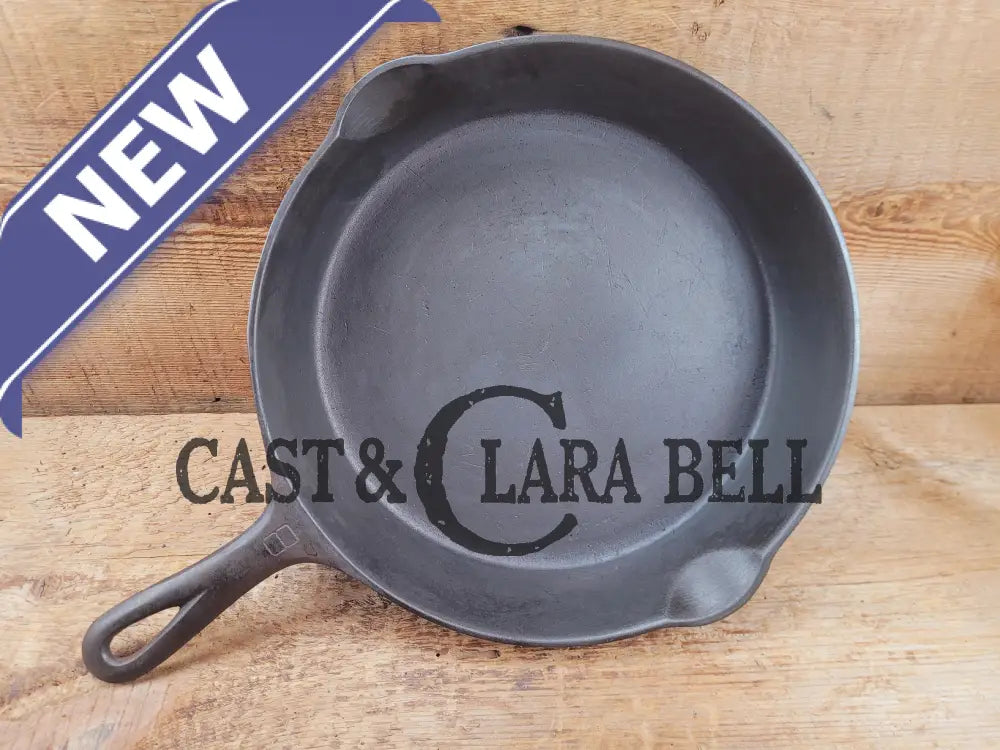 The Classic 8! 1940’s Griswold No. 8 Cast Iron Skillet with Small Block Logo 704 R Skillet