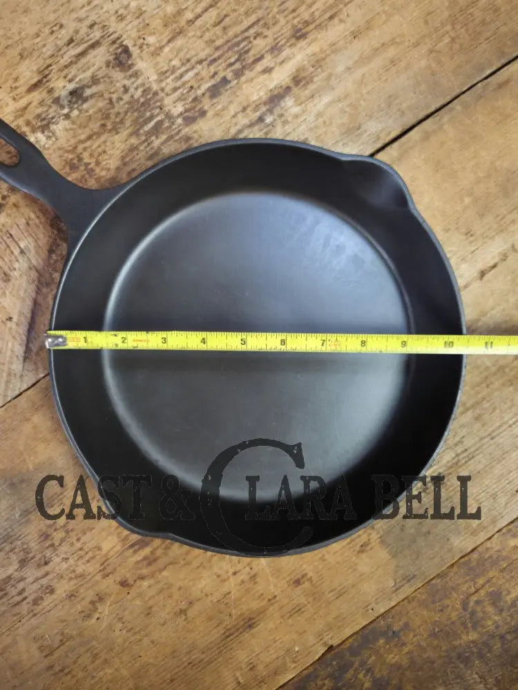The Classic 8! 1940’s Iron Mountain by Griswold #8 Skillet with Heat Ring 1033. Unique brand from an iconic company