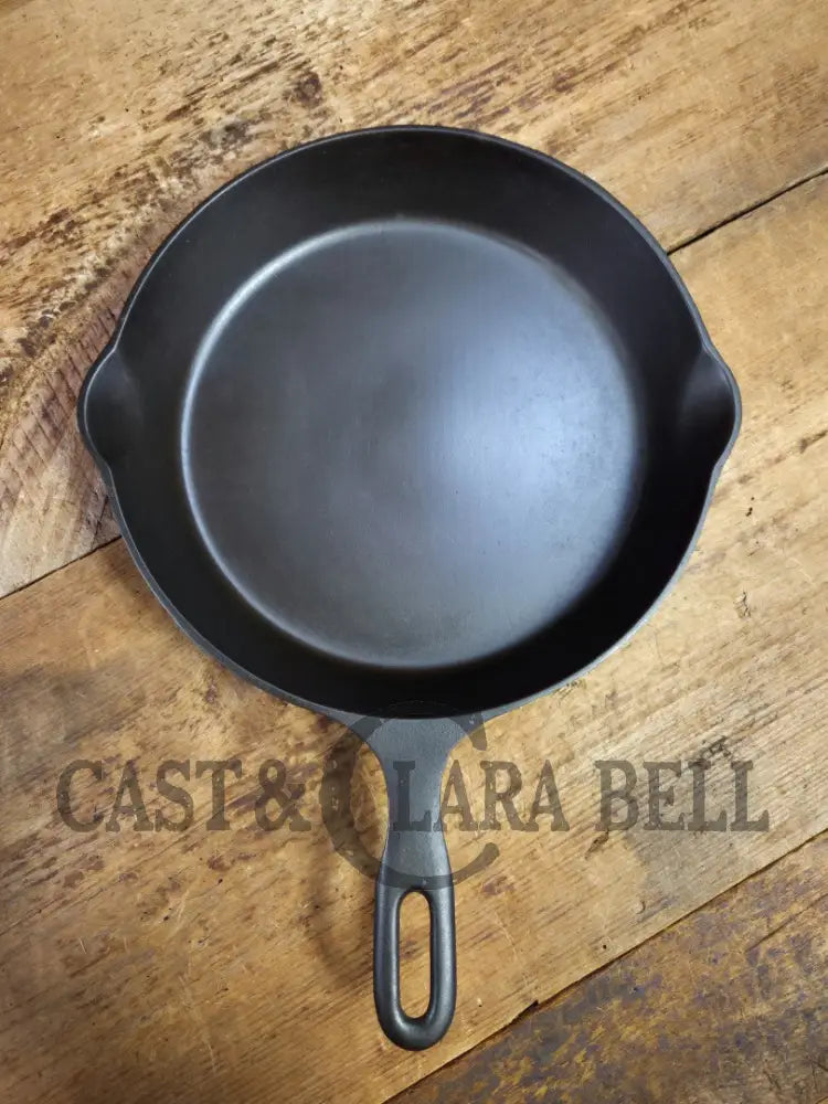 The Classic 8! 1940’s Iron Mountain by Griswold #8 Skillet with Heat Ring 1033. Unique brand from an iconic company