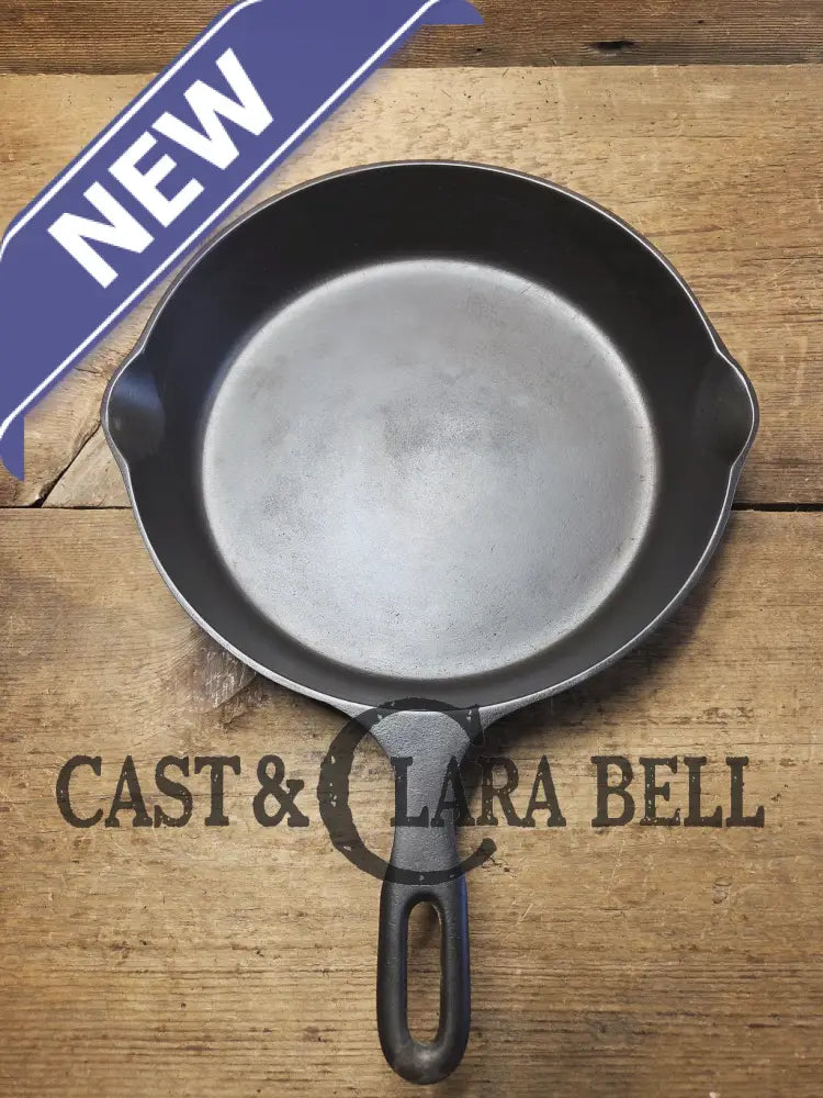 The Classic 8! 1940’s Iron Mountain by Griswold #8 Skillet with Heat Ring 1033. Unique brand from an iconic company