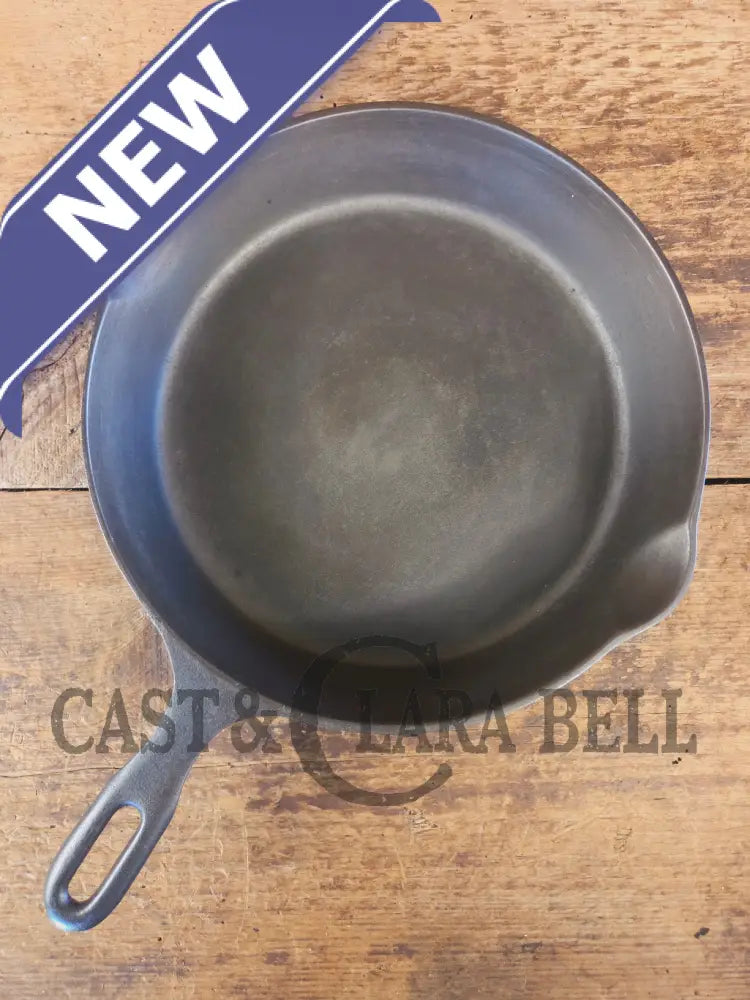 The Classic 8! 1940’s Iron Mountain by Griswold #8 Skillet with Heat Ring 1033. Unique brand from an iconic company