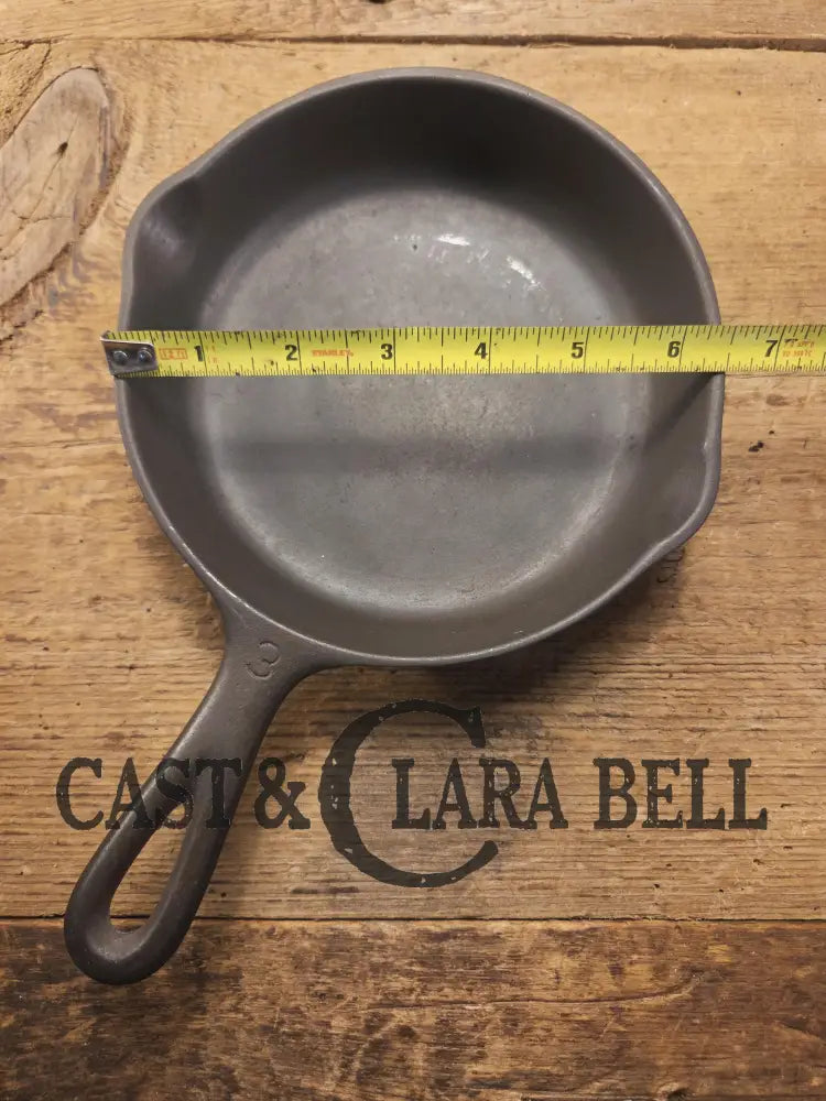 The Classic Egg Skillet. 1930’s Wagner Ware #3 Cast Iron Egg Skillet 1053 Z SC24 Skillet