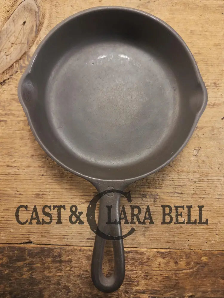 The Classic Egg Skillet. 1930’s Wagner Ware #3 Cast Iron Egg Skillet 1053 Z SC24 Skillet