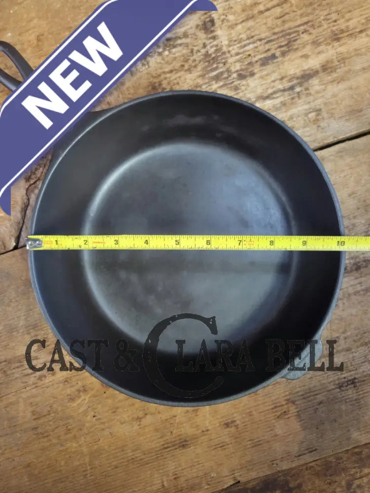 The Classic fryer! Our most popular Wagner Ware #8 Cast Iron Chicken Fryer 1088 D Skillet