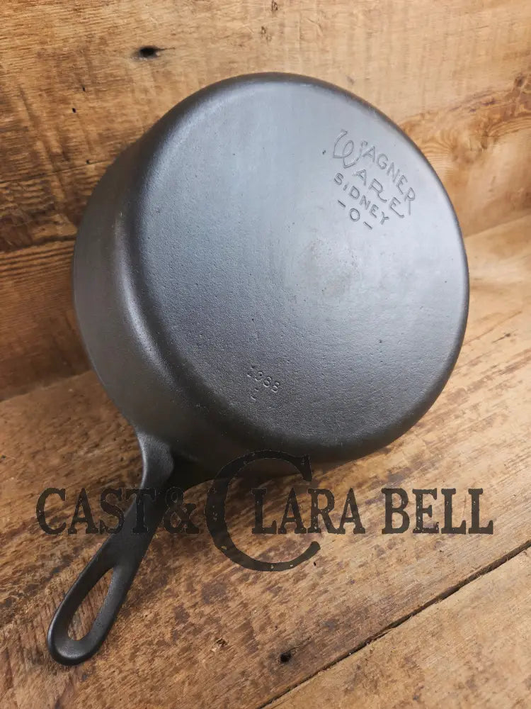 The Classic fryer! Our most popular Wagner Ware #8 Cast Iron Chicken Fryer 1088 Skillet
