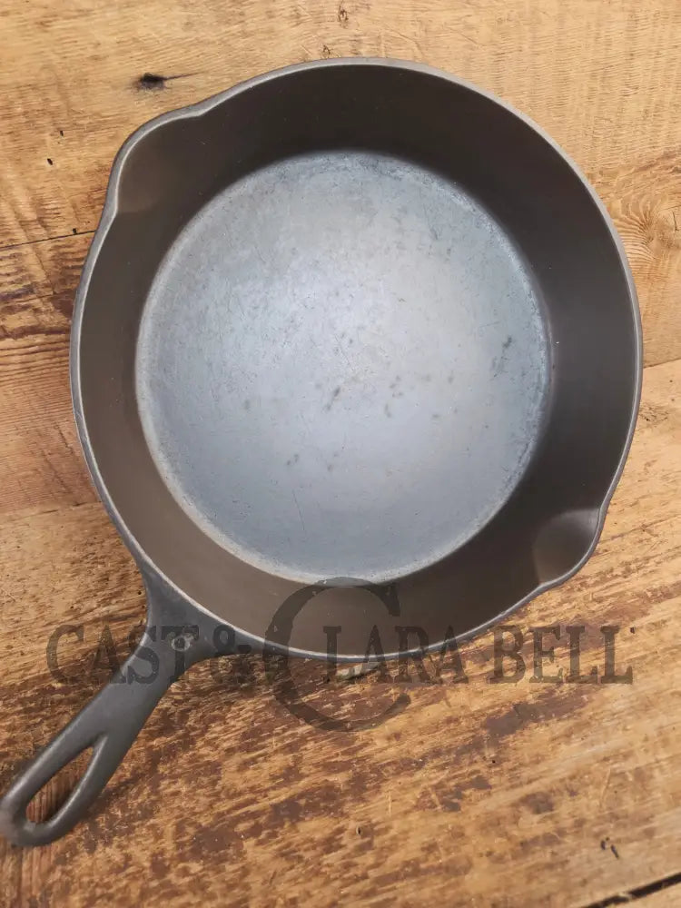 The Classic! GHOST Marked 1924 Wagner Ware Sidney -O- #8 ’I’ Skillet with Heat Ring and Stylized Logo 1058 I - Skillet