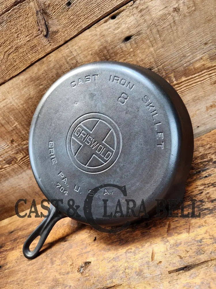 The Classic! Griswold #8 Cast Iron Skillet With Large Block Logo And Smooth Bottom 704