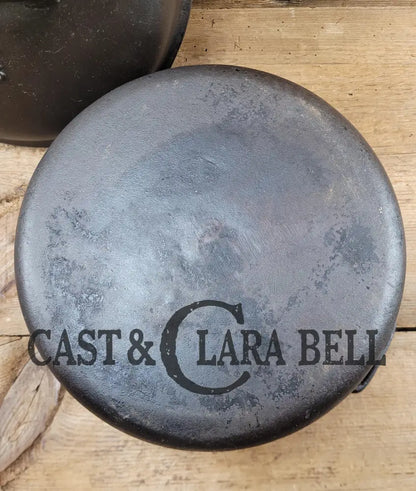 The Dutch Oven That Started It All! Elegant And Unknown ’Clara Bell’ Raised 8 Oven. This One