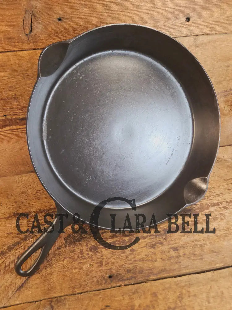 The FIRST series Griswold ever made. 1880’s Griswold ’Erie’ FIRST series #12! They don’t come around often! - Skillet