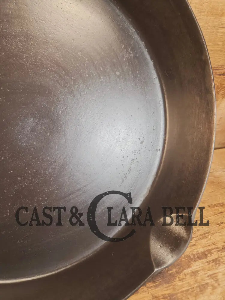 The FIRST series Griswold ever made. 1880’s Griswold ’Erie’ FIRST series #12! They don’t come around often! - Skillet