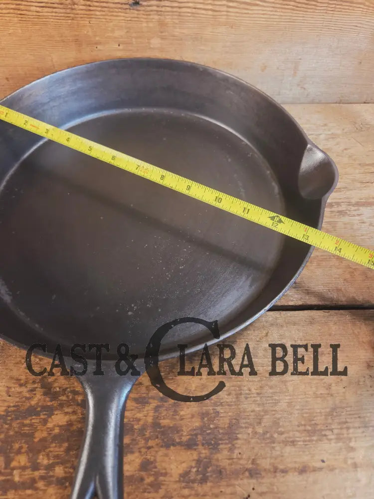 The FIRST series Griswold ever made. 1880’s Griswold ’Erie’ FIRST series #12! They don’t come around often! - Skillet