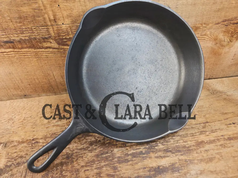 The illusive #7 1930’s Wagner Ware #7 Cast Iron Skillet 1057 Skillet