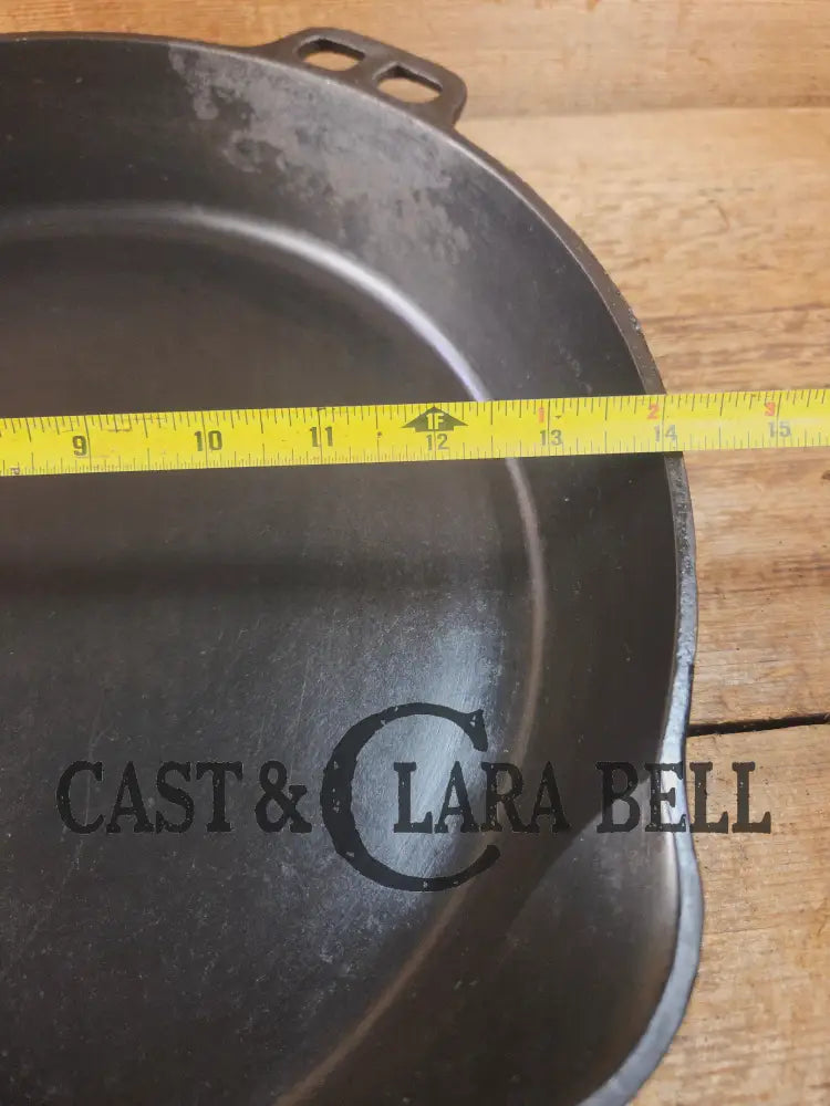 The Lucky 13 Collection completer. HTF 1920’s Wagner #13 Cast Iron Skillet. Big bacon skillet awesome for large dishes.