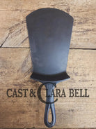 The MAC Daddy. Huge Repurposed Griswold Large Block #12 cast iron spatula. WOW almost the size of a pizza peal! Ready