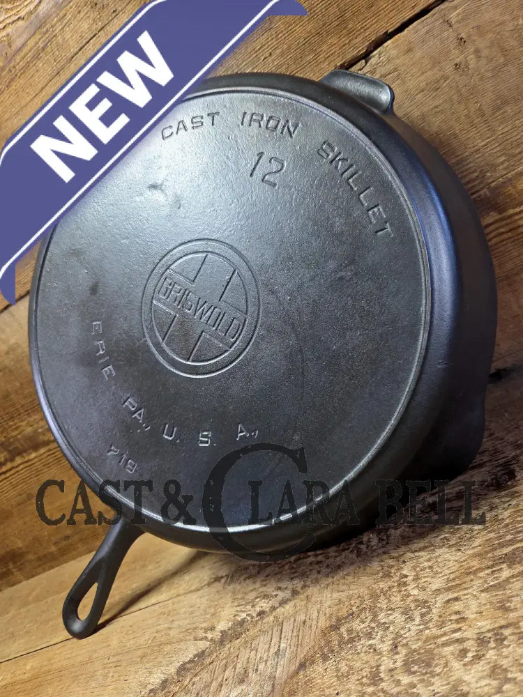 The Premier Skillet! GLASS smooth huge 1920’s Griswold No. 12 Skillet with Block Logo 719. Perfect bacon skillet Skillet