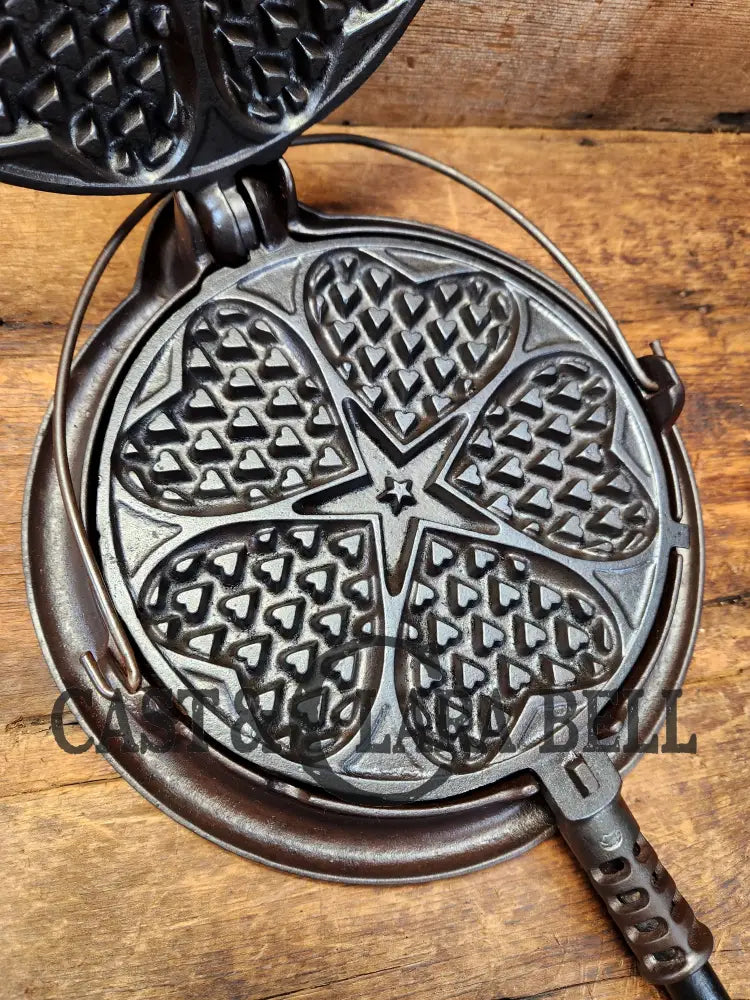 The Premier Waffle Iron! Rare Griswold No. 18 ’Heart And Star’ Waffle Iron. Makes The Best