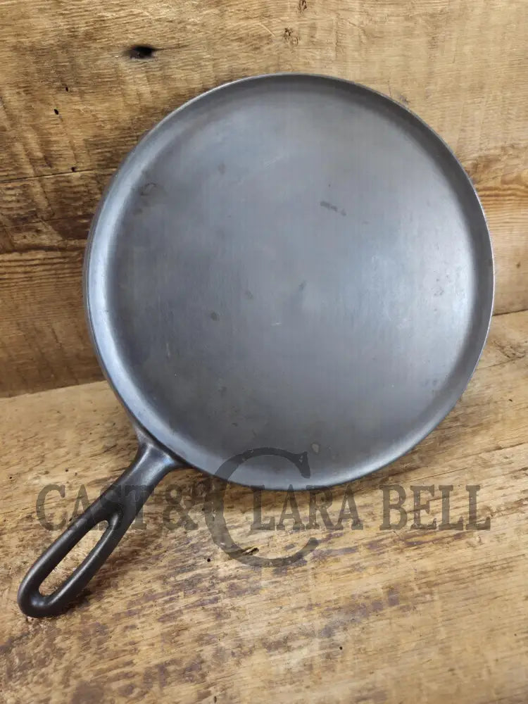 Top seller! 1920’s Wagner Logo #8 Griddle. Great for easy small meals looks GREAT in the kitchen! Griddle