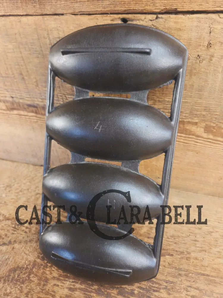 Tough one to find! Early 1900’s Wagner 4 Cup Vienna Pan #4 - H. Makes wonderful rolls & cornbread! Bakeware