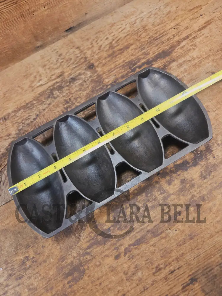 Tough one to find! Early 1900’s Wagner 4 Cup Vienna Pan. Makes wonderful rolls & cornbread! (Copy) - Bakeware