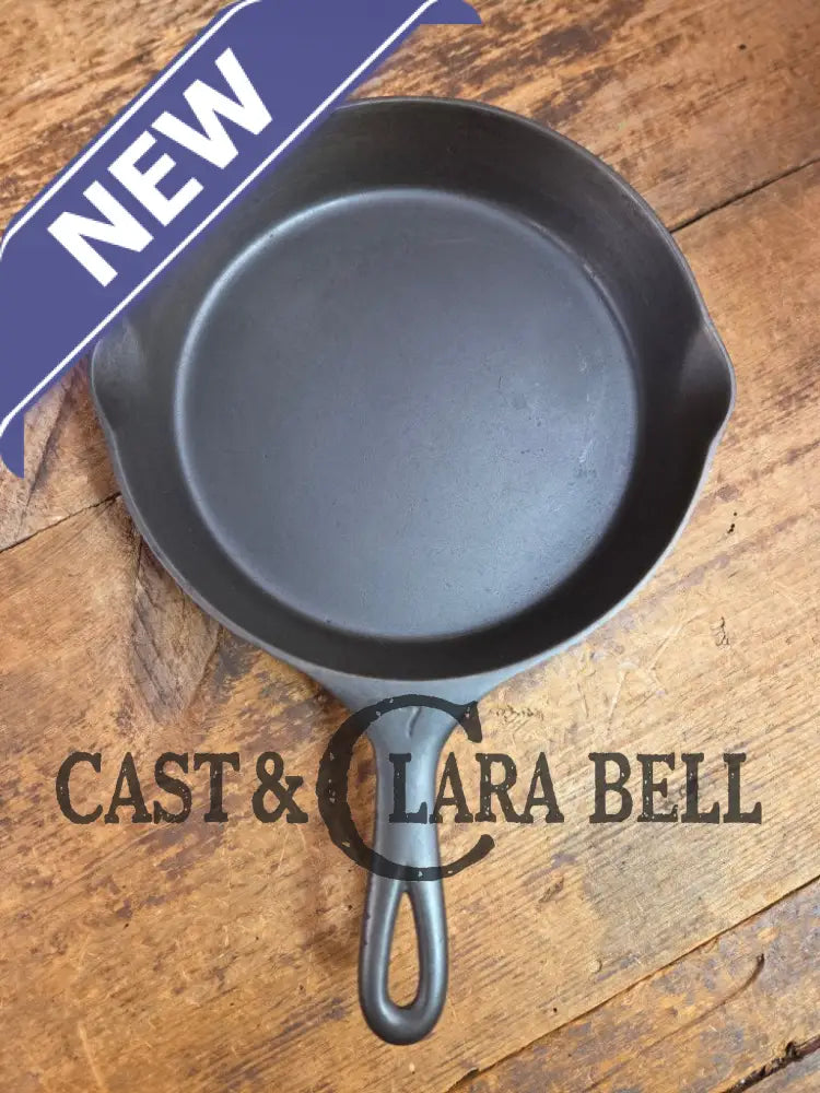 Tough to find! 1920’s era Wagner made National / Wagner Ware dual logo #7 (1357) Center logo cast iron skillet with