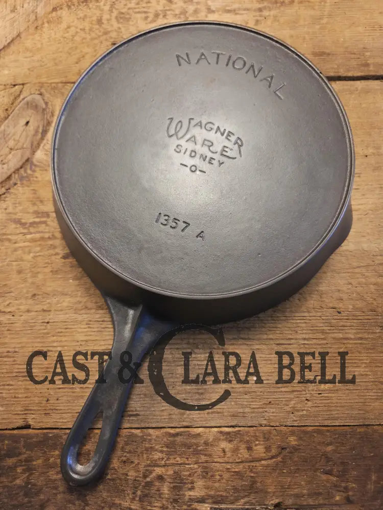 Tough to find! 1920’s era Wagner made National / Wagner Ware dual logo #7 (1357) Center logo cast iron skillet with