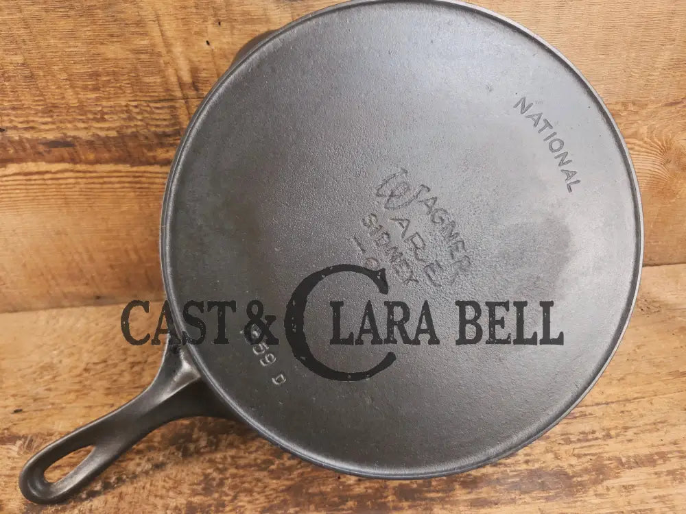 Tough to find! 1920’s era Wagner made National / Wagner Ware dual logo #9 (1359) Center logo cast iron skillet with