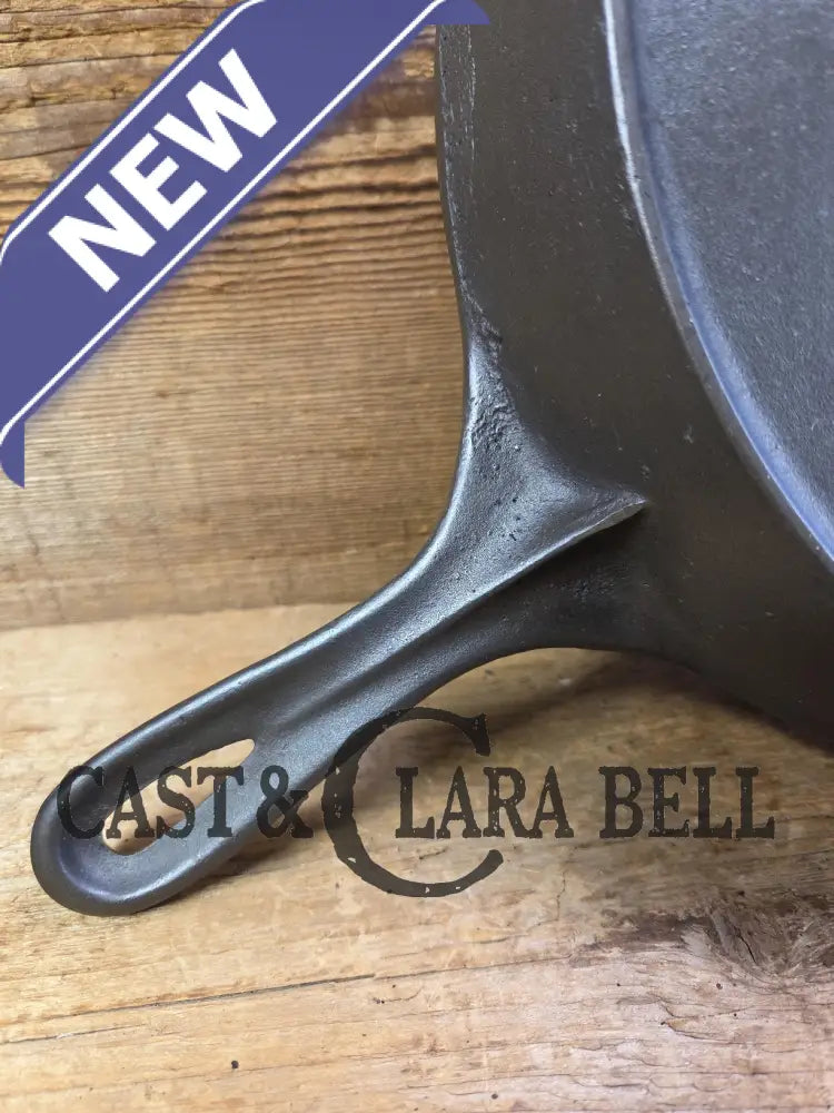 Tough to find! 1920’s era Wagner made National / Wagner Ware dual logo #9 (1359) Center logo cast iron skillet with