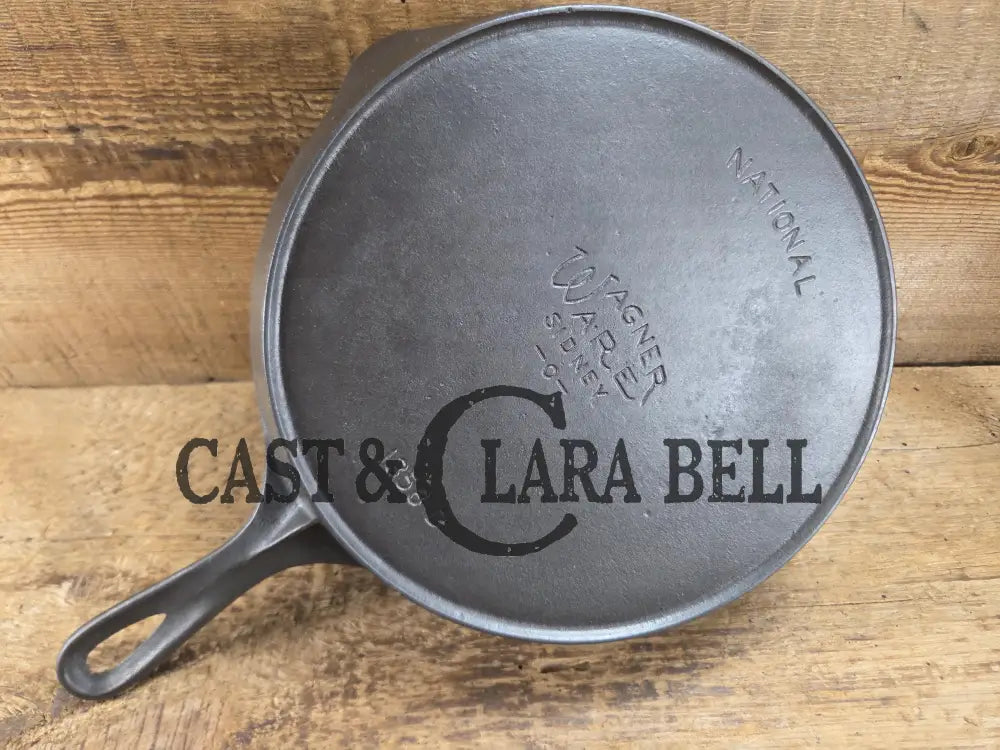 Tough to find! 1924 Wagner made National / Wagner Ware dual logo #8 (1358) Center logo cast iron skillet with Heat Ring