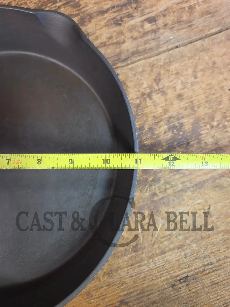Tough to find! 1924 Wagner made National / Wagner Ware dual logo #8 (1358) Center logo cast iron skillet with Heat Ring