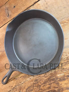 Tough to find! 1924 Wagner made National / Wagner Ware dual logo #8 (1358) Center logo cast iron skillet with Heat Ring