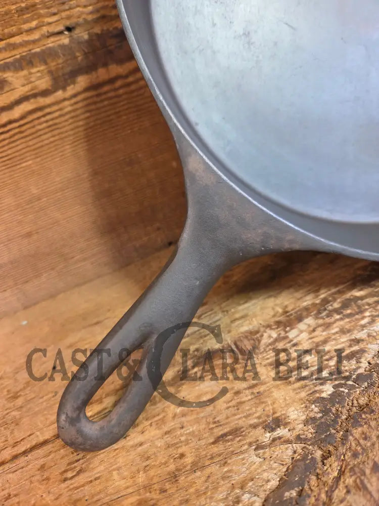Tough to find! 1924 Wagner made National / Wagner Ware dual logo #8 (1358) Center logo cast iron skillet with Heat Ring
