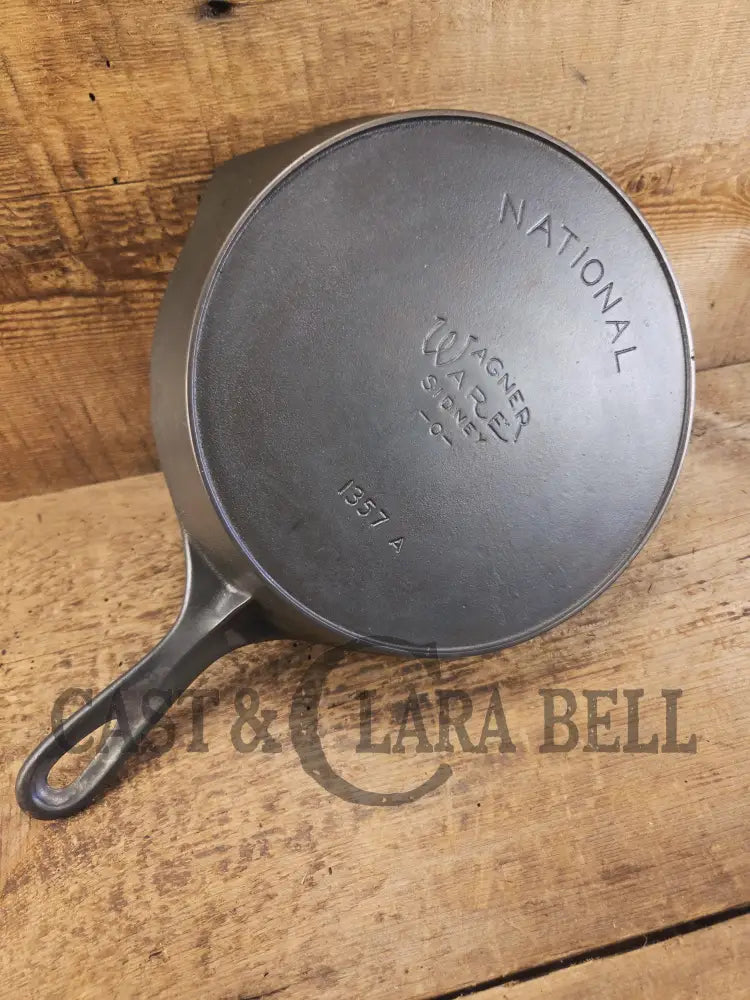 Tough to find! 1920’s era Wagner made National / Wagner Ware dual logo #7 (1357) Center logo cast iron skillet with