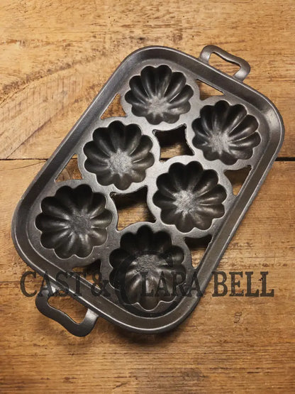 Tough to find. Gorgeous Wagner Ware 6 cup Cast Iron Turk Head Gem Pan! Collectors piece! Bakeware