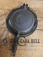 Tougher to find 1920’s Early Wagner Ware Stylized logo 1408 #8 Waffle Iron with short Base! Waffle Iron