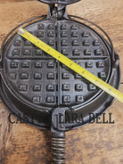 Tougher to find 1920’s Early Wagner Ware Stylized logo 1408 #8 Waffle Iron with short Base! Waffle Iron