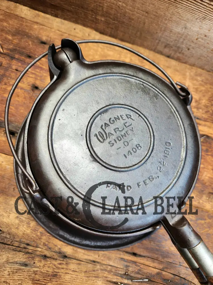 Tougher To Find 1920’S Early Wagner Ware Stylized Logo 1408 #8 Waffle Iron With Tall Base!