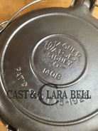 Tougher to find 1920’s Early Wagner Ware Stylized logo 1408 #8 Waffle Iron with tall Base! Waffle Iron