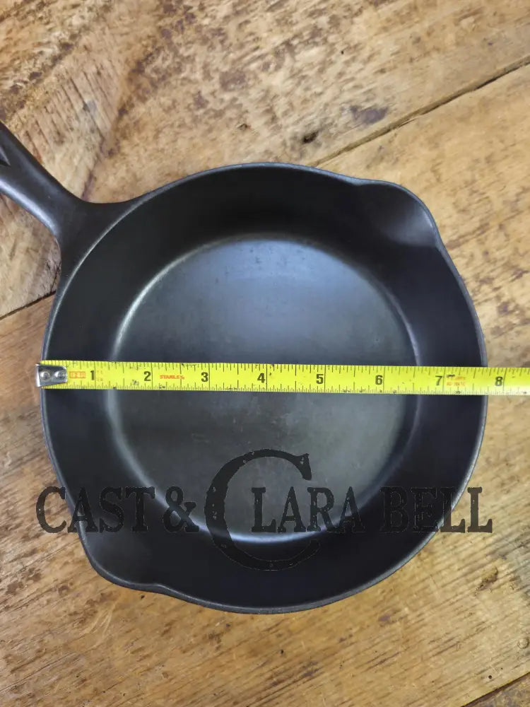 Tougher to find! Gorgeous early 1900’s Wapak #5 Block Logo Cast Iron Skillet with Heat Ring. Fully restored and ready