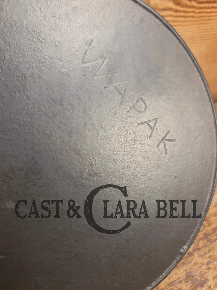 Tougher to find! Gorgeous early 1900’s Wapak #5 Block Logo Cast Iron Skillet with Heat Ring. Fully restored and ready