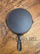 Tougher to find! Gorgeous early 1900’s Wapak #5 Block Logo Cast Iron Skillet with Heat Ring. Fully restored and ready