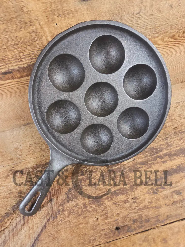 Trending! Beautiful Griswold No. 32 Cast Iron Aebleskiver 962. Awesome poached eggs! - Skillet