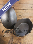 Turtle Top Style Wagner #5 Oval Roaster with Sawtooth drip lid and Stylized logo bottom Dutch Ovens Trivets & Kettles