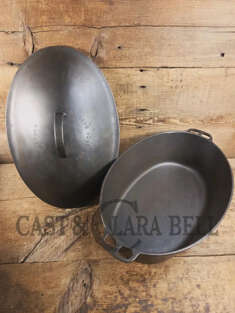 Turtle Top Style Wagner #5 Oval Roaster with Sawtooth drip lid and Stylized logo bottom Dutch Ovens Trivets & Kettles