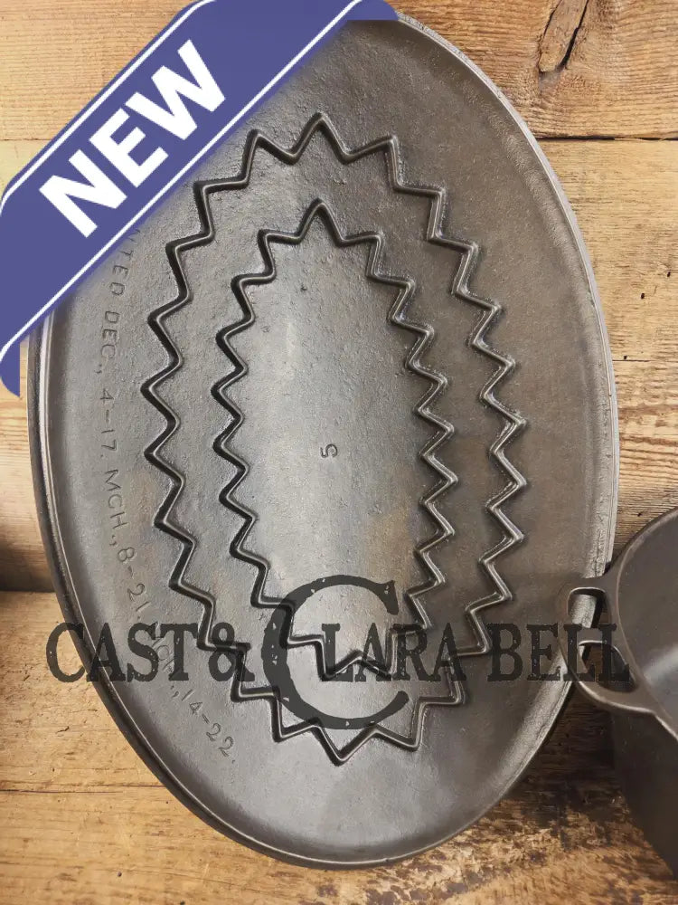 Turtle Top Style Wagner #5 Oval Roaster with Sawtooth drip lid and Stylized logo bottom Dutch Ovens Trivets & Kettles