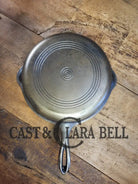 Two Skillets in one! 1930’s WagnerWare 1402 Cast Iron Double Skillet (1402 bottom and Bullseye Top) Skillet